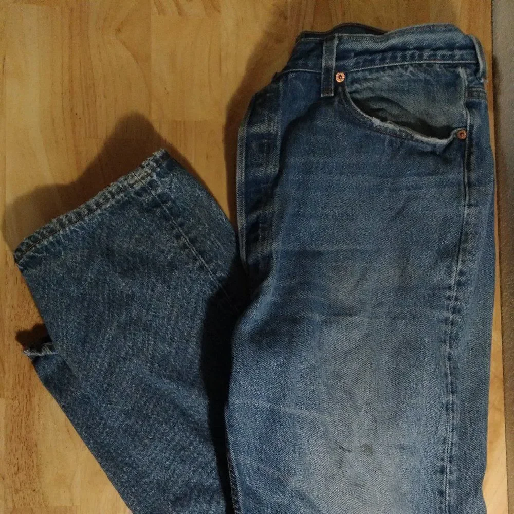 Vintage Levi's 501 Button Fly Blue Denim Jeans 40x36